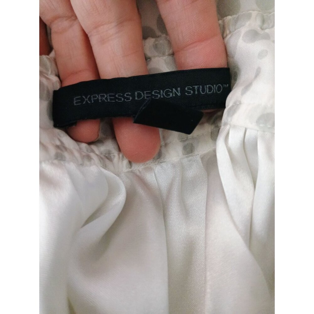 Express Design Studio Size Medium White With Gray… - image 5